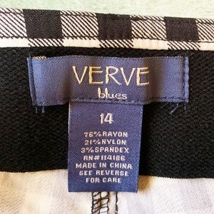 Verve Blues Pants & Jumpsuits - Verve Blues White and Black Gingham Capris Verve Blues Pants & Jumpsuits - Verve Blues White and Black Gingham Capris
